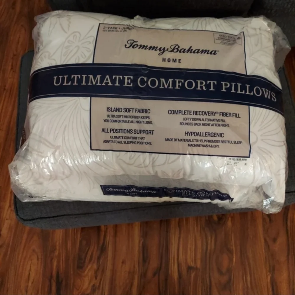Tommy Bahama Home Ultimate Comfort Pillow Set of 2 Jumbo 20 x 28 Queen BNWT SO